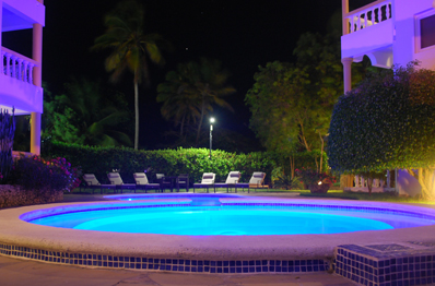 Bahia Residence - pool area at night